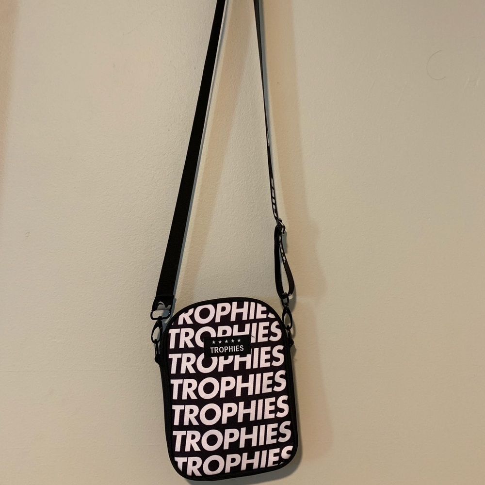 Men’s shoulder bag